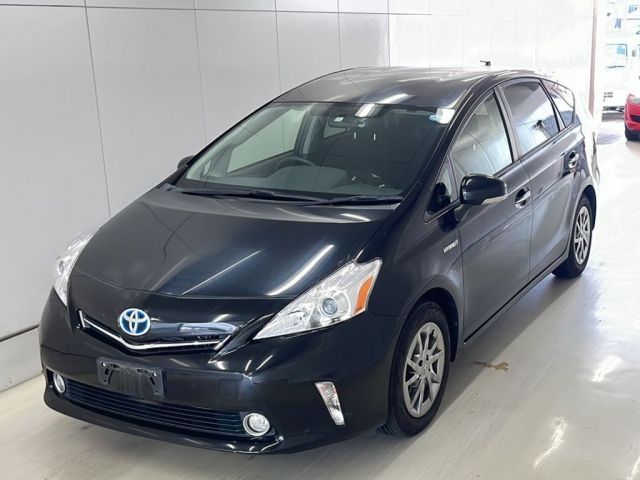 3045 Toyota Prius alpha ZVW41W 2014 г. (KCAA Yamaguchi)